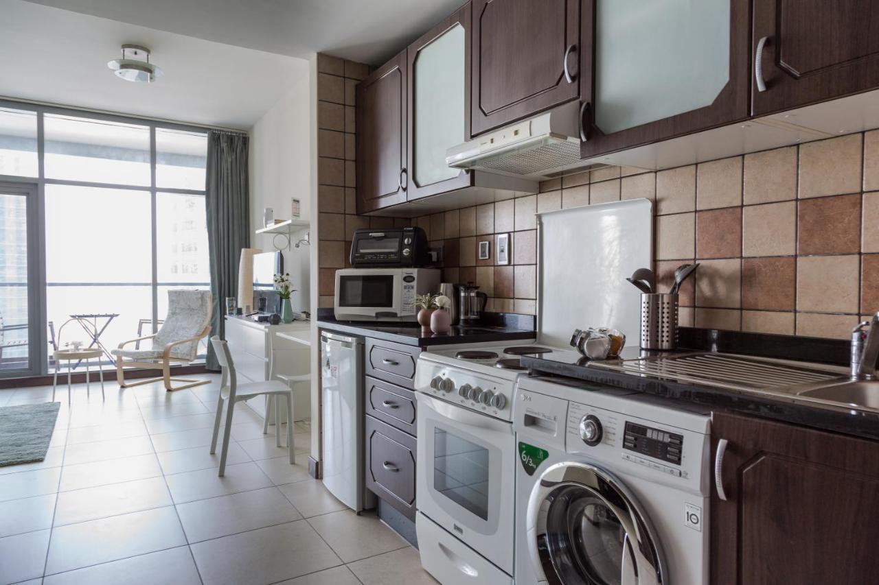 Higuests - Cozy Studio With Panoramic Views On The Lake Daire Dubai Dış mekan fotoğraf